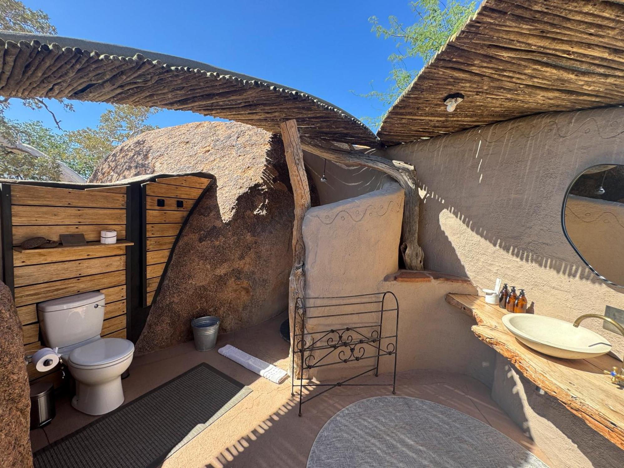 Camp Kipwe Hotel Twyfelfontein Exterior photo