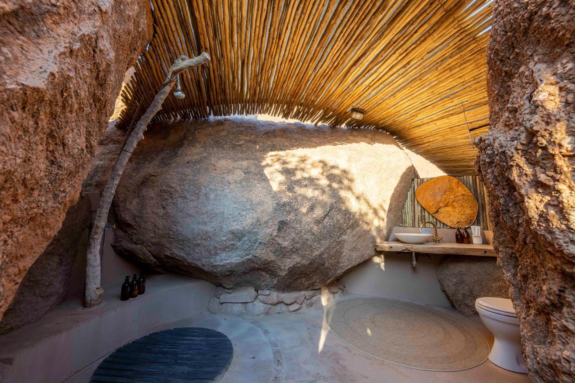 Camp Kipwe Hotel Twyfelfontein Exterior photo